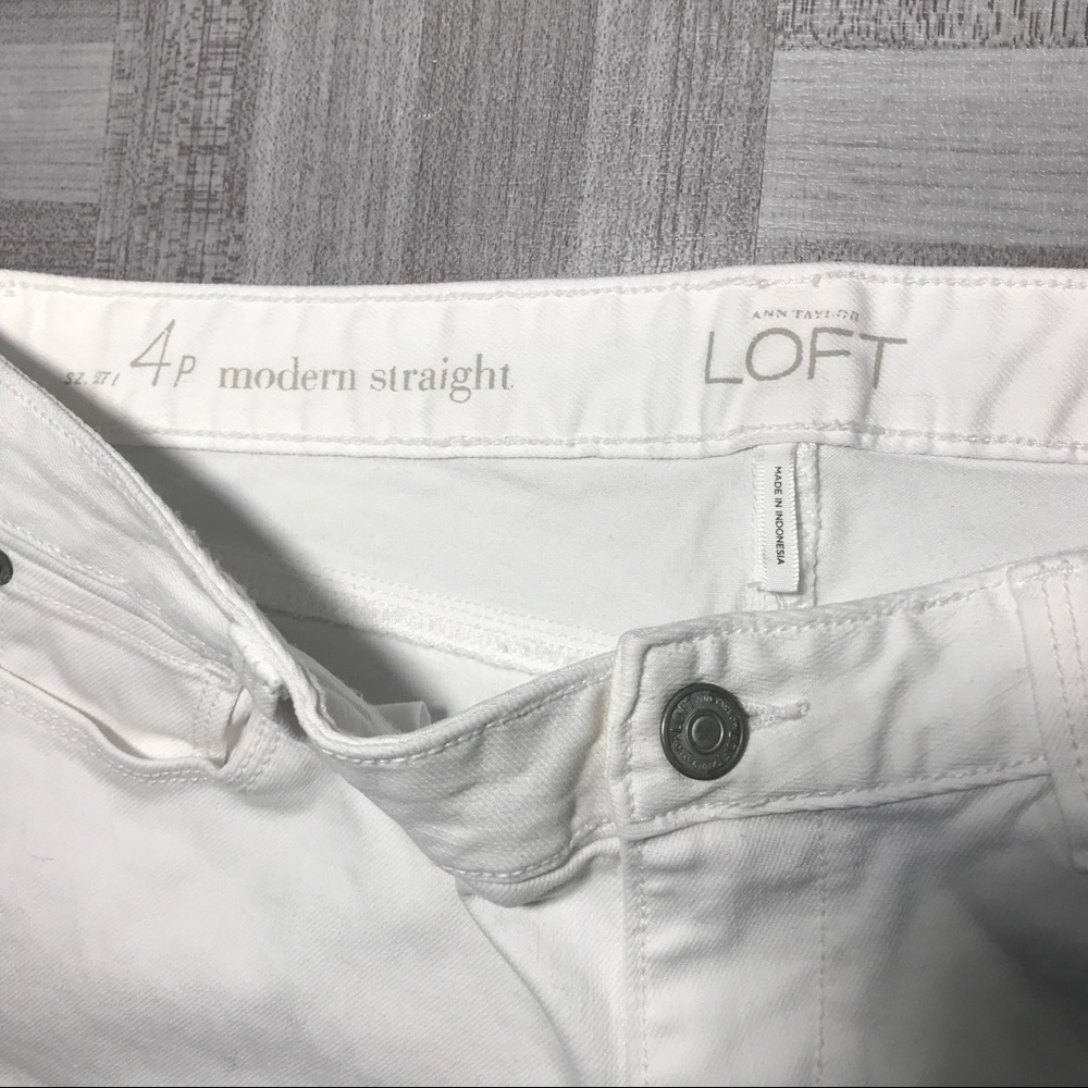 Ann Taylor LOFT Modern Straight Jeans Size 4P NWT - Picture 3 of 7